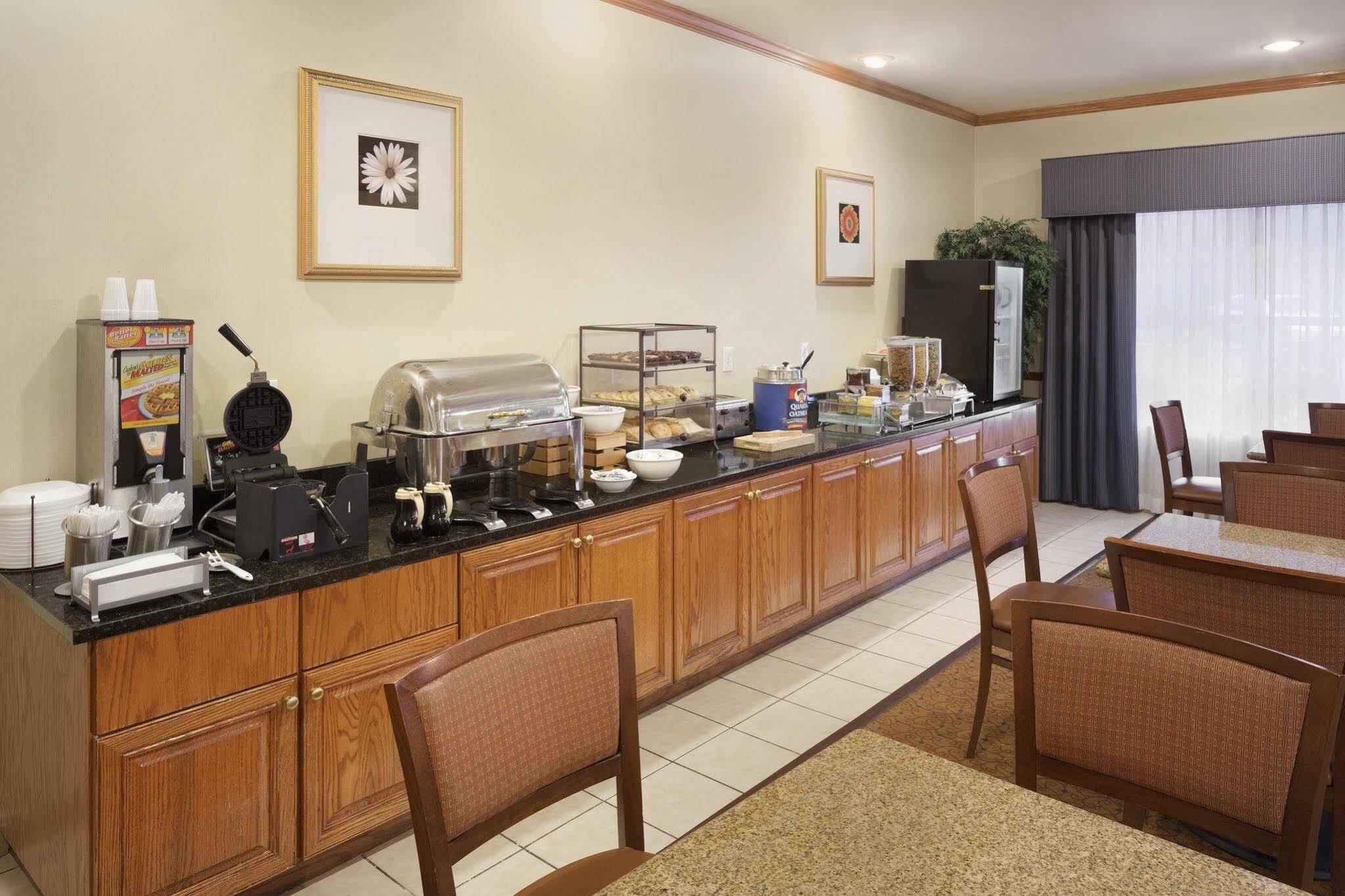 Comfort Inn & Suites Fairburn - Atlanta Southwest Eksteriør billede